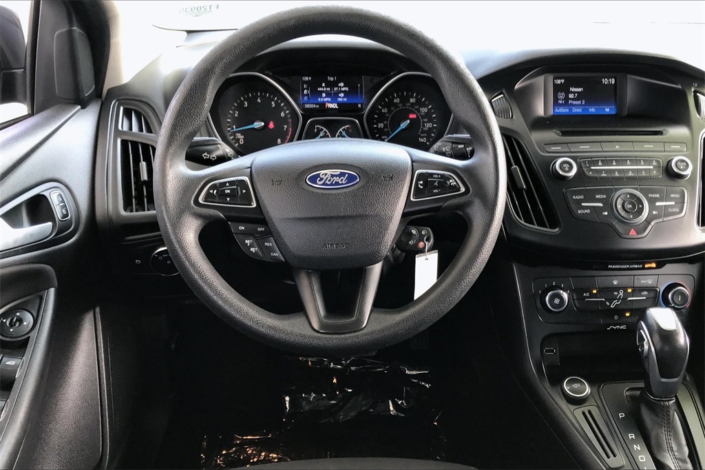 Certified Pre-Owned 2015 Ford Focus SE FWD 4D Hatchback