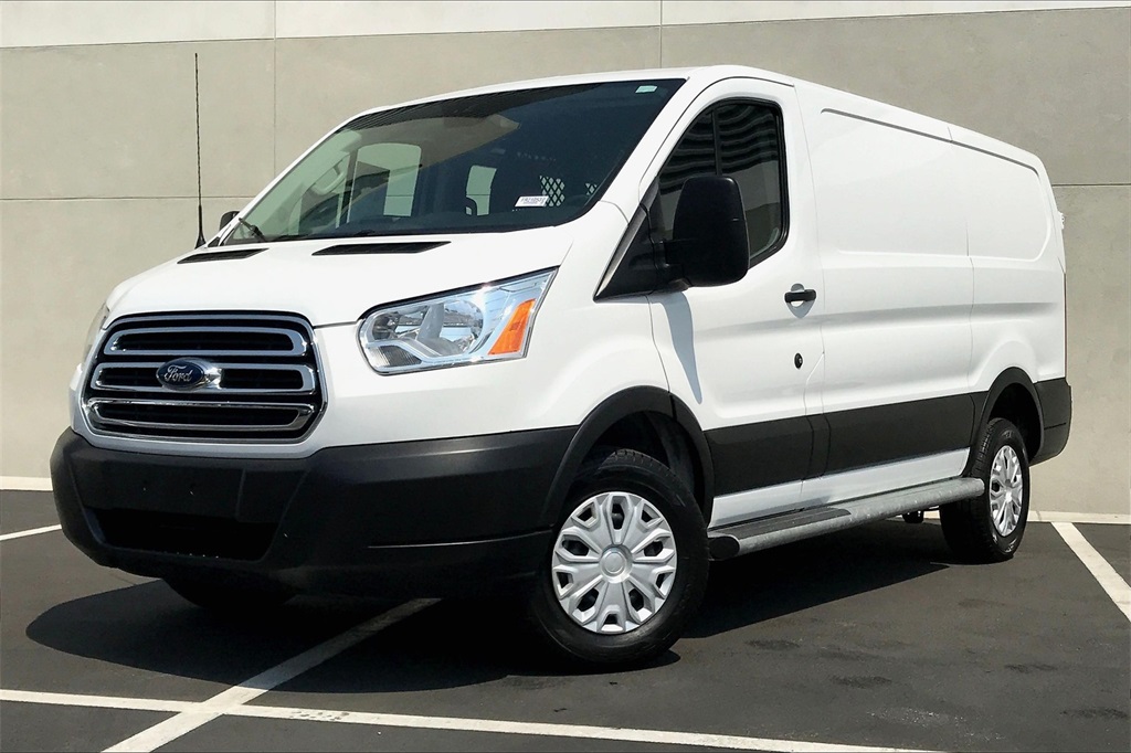 Certified Pre-Owned 2019 Ford Transit-250 Base RWD 3D Low Roof Cargo Van