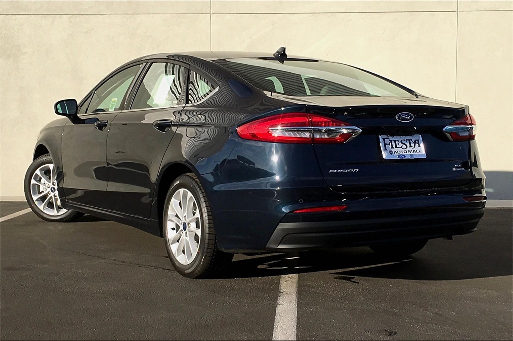 Ford fusion hybrid 2020