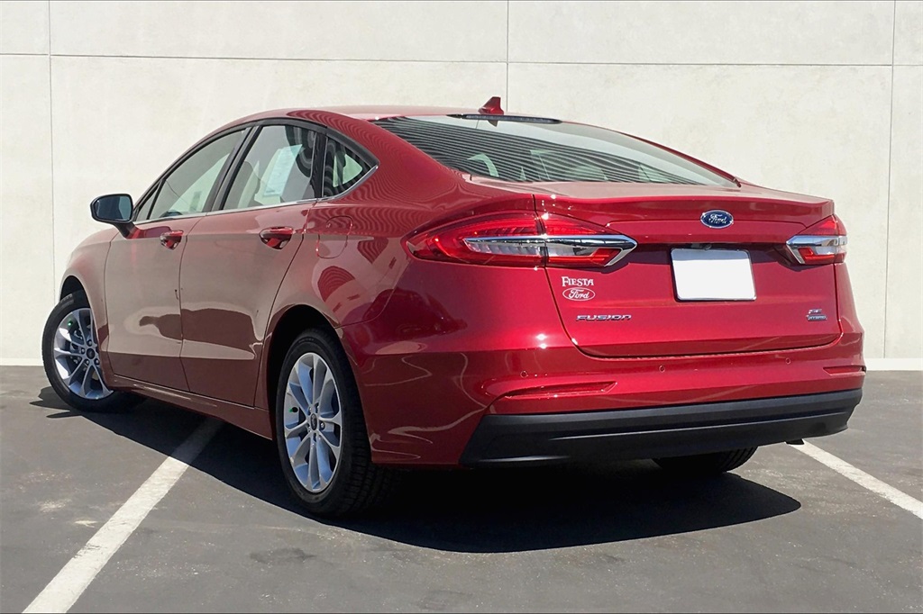 Ford fusion hybrid 2020