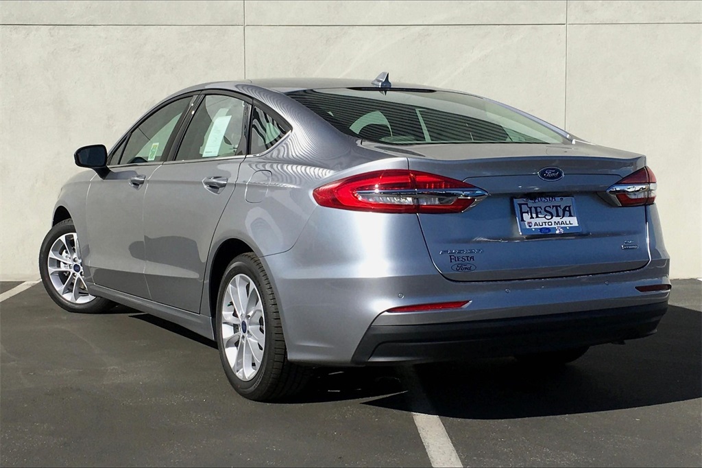 Ford fusion hybrid 2020