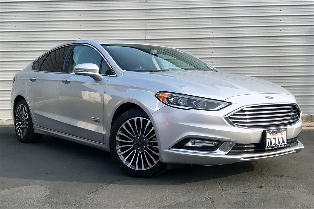 Certified Pre-Owned 2017 Ford Fusion Energi SE Luxury FWD 4D Sedan