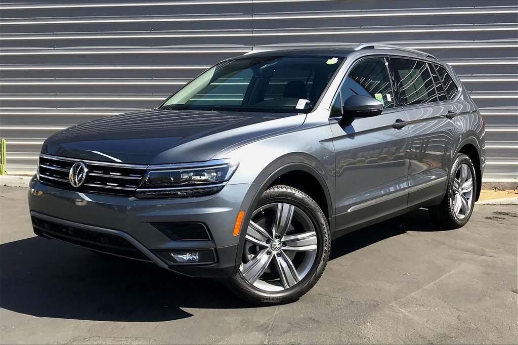 Pre-Owned 2019 Volkswagen Tiguan 2.0T SEL AWD 4D Sport Utility